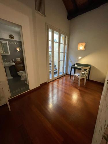 Charming apartment at the Columns of San Lorenzo