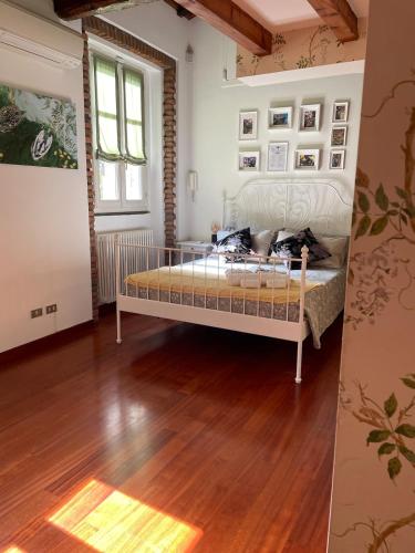 Charming apartment at the Columns of San Lorenzo