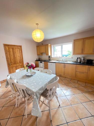 Kuchyň nebo kuchyňský kout v ubytování Glebe cottage