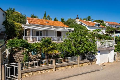 MY DALMATIA - Vacation house Maslenica with sea view terrace