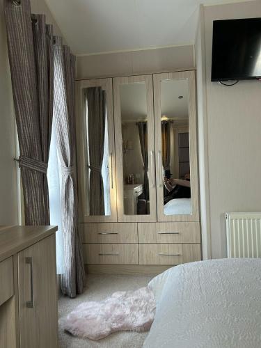 Katil atau katil-katil dalam bilik di Caravan by the Sea D47