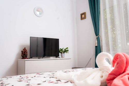 Μια τηλεόραση ή/και κέντρο ψυχαγωγίας στο Casa Jeni