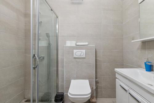 Un baño de Adriatic Heights