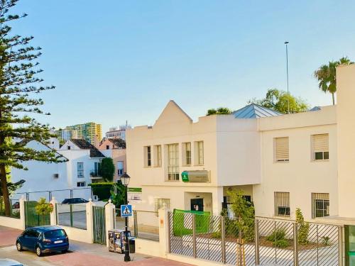 Los Boliches, 3 habitaciones, piscina y chimenea
