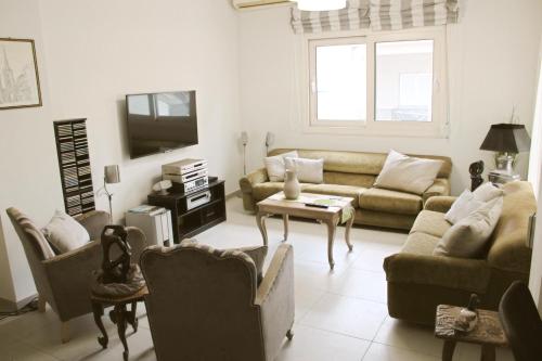 Heraklion Comfort Living - Near Center & Knossos!