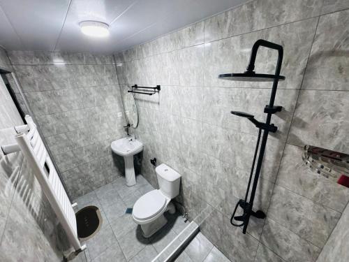 Koupelna v ubytování Buddy Cottage Borjomi