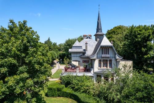 Les Villas du Parc - Chambres d'hôtes AMBROISE & GERMAINE - Meublé 5 étoiles VILLA MARIE 2 à 5 chambres