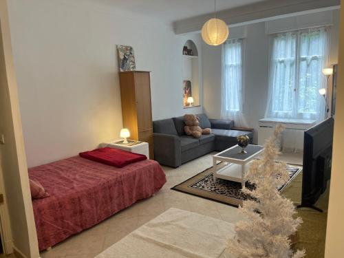 Postel nebo postele na pokoji v ubytování Appt Spacieux, centre ville 3 min a pieds a monaco