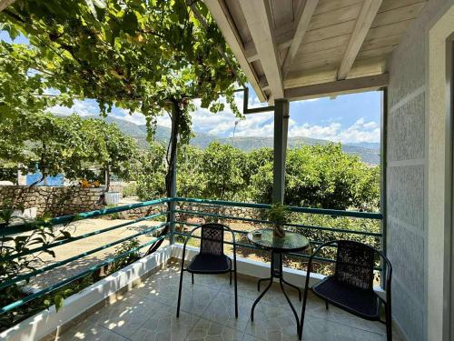 Pashaj Himare Guest House