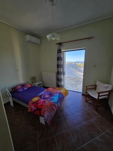 House Anatoli, veranda with view, 11 km to airport, 450 m to beach