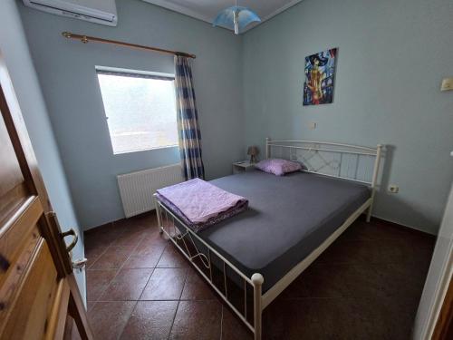 House Anatoli, veranda with view, 11 km to airport, 450 m to beach
