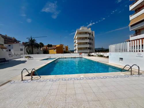 Primera Línea de playa Voramar BookApartments