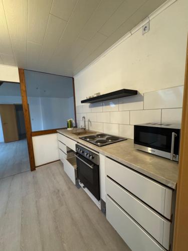 Dapur atau dapur kecil di Platin Apartment