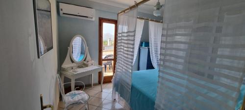 Et badeværelse på Spending seaside villa in Cirella, Italy