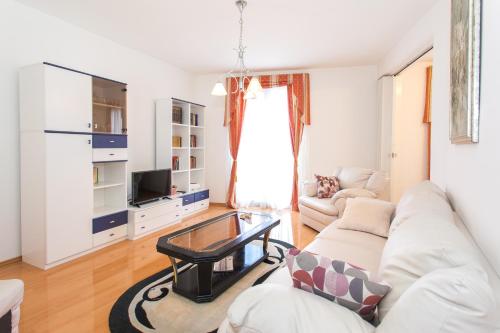 Three Wells Apartment