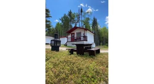 Gallery image of Chalet - Club Lac des Sables et Paradis in Grandes-Bergeronnes