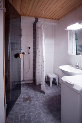 Et badeværelse på Apartment Saariselkä