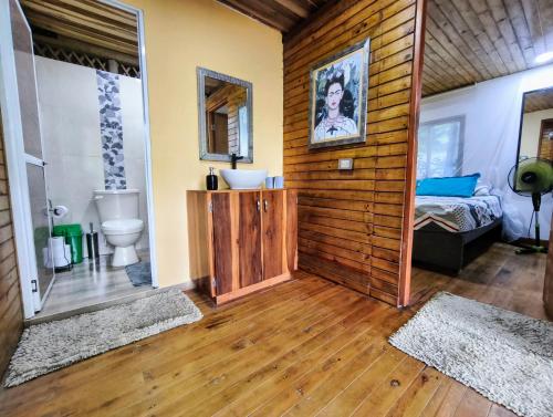Vannituba majutusasutuses Treehouse Tayrona