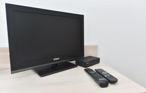 Et tv og/eller underholdning på Pansion Karoca
