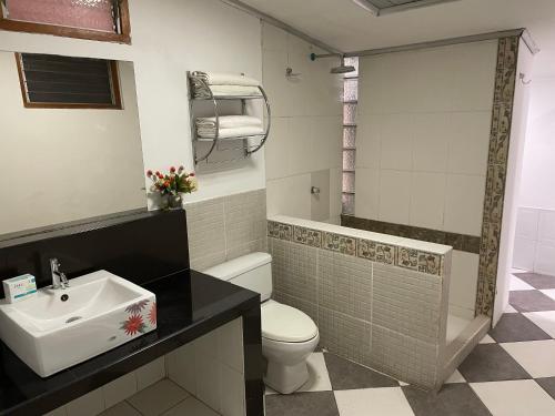Ένα μπάνιο στο Iquitos Confort