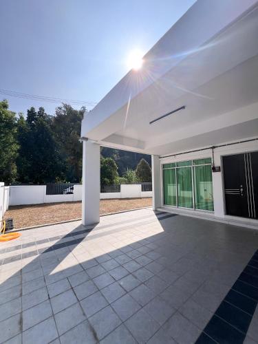 Fotografie z fotogalerie ubytování Lake Grove 17 near Tambun 4BR - 8 PAX v destinaci Kampong Batu Lapan