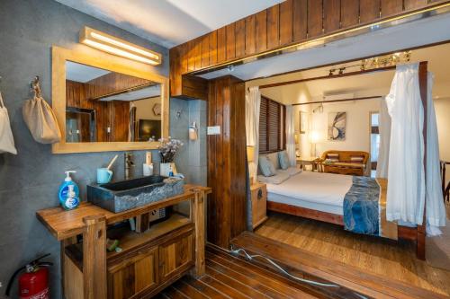 Postel nebo postele na pokoji v ubytování 枕窗听雨Homestay