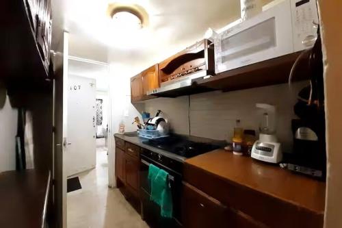 Una cocina o cocineta en Departamento entero en Lomas de Sotelo cerca de Polanco