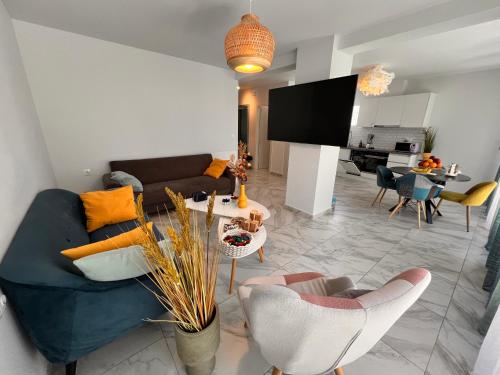 Casa de Tres Hermanos in the heart of Athens