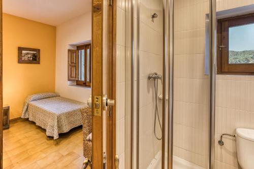 Koupelna v ubytování Casa Rural Can Miquel