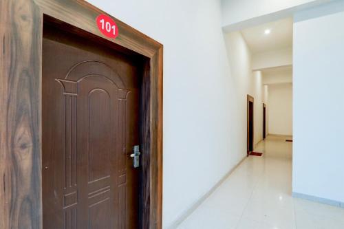 Fotografie z fotogalerie ubytování SPOT ON Hotel Basera Inn Rae Bareilly Junction v destinaci Rāe Bareli