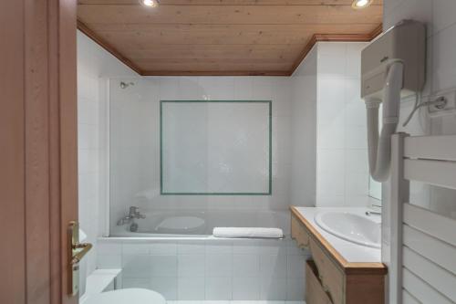 Koupelna v ubytování Chalet de Suzanne Meribel centre à 6min des pistes