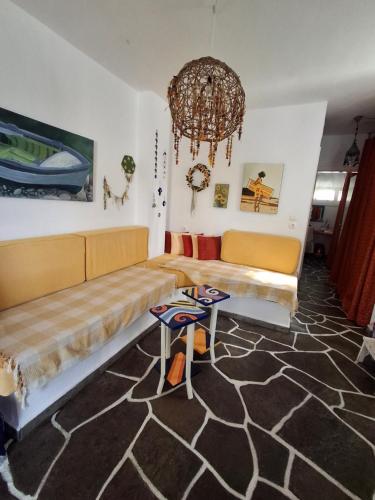 Ruang duduk di Summer apartment, Kalamitsi, Chalkidiki