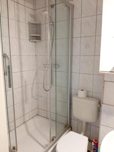 Ένα μπάνιο στο 4RELAX - Praktisch und bequem, 4 Betten, zwei Zimmer