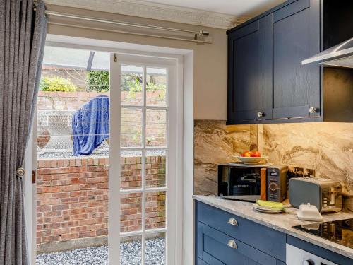 Dapur atau dapur kecil di 2 Bed in Ripon 88051