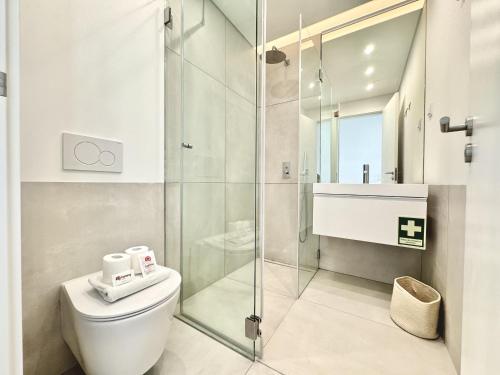 Vannituba majutusasutuses Vilamoura Panoramic 2 With Pool by Homing