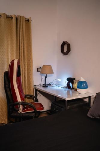 Ruang duduk di Hexa Retreat