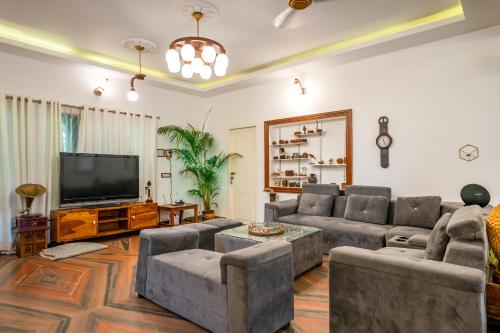 Televisyen dan/atau pusat hiburan di Hexa Retreat