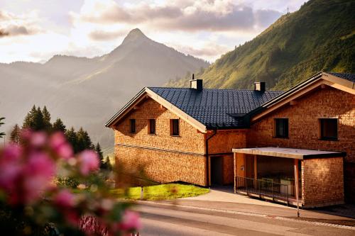 Alpenstolz Damüls Haus 3 - Stilvoll urlauben in den Bergen
