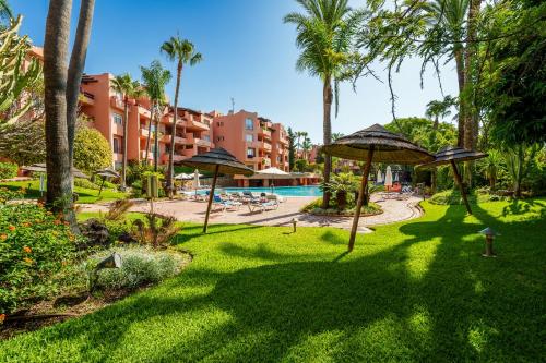 El Oasis de Marbella with Sea View