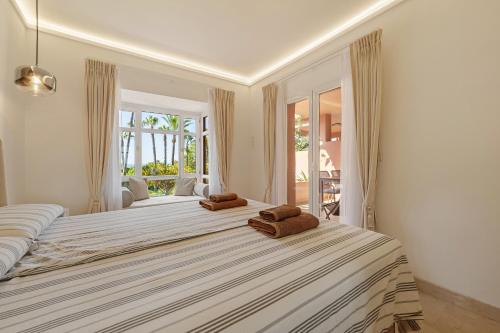 El Oasis de Marbella with Sea View