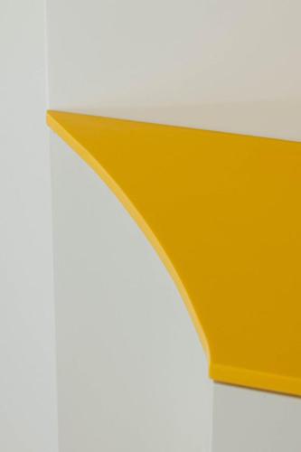 a piece of yellow paper on a white background at A'Mar by Alojamento Ideal in Póvoa de Varzim