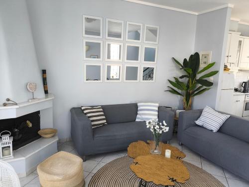 Sunny house 70 meters from the beach