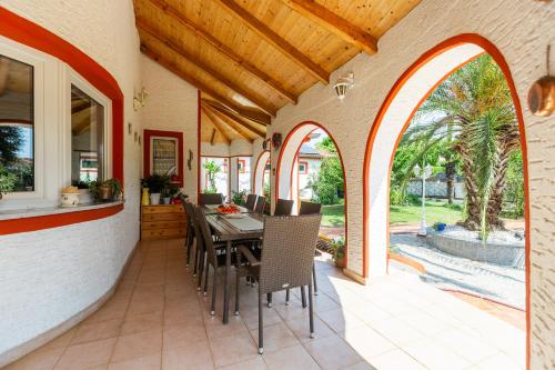 Villa Anna with pool by Porec