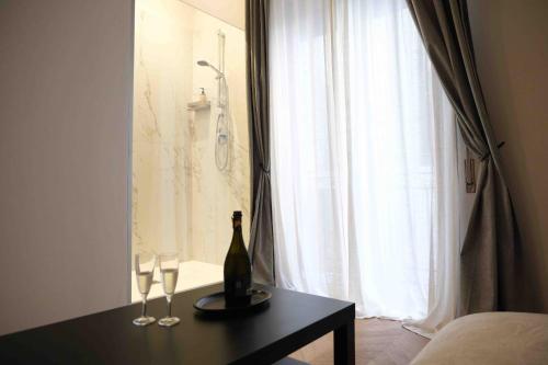 Ένα μπάνιο στο Mazzini Suites Palermo
