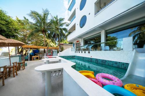 Πισίνα στο ή κοντά στο Sanya West Island Story Designer Seaview Hotel