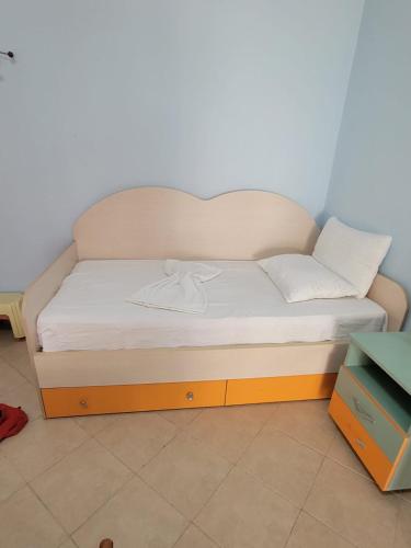 Llit o llits en una habitació de Eiden's Apartment