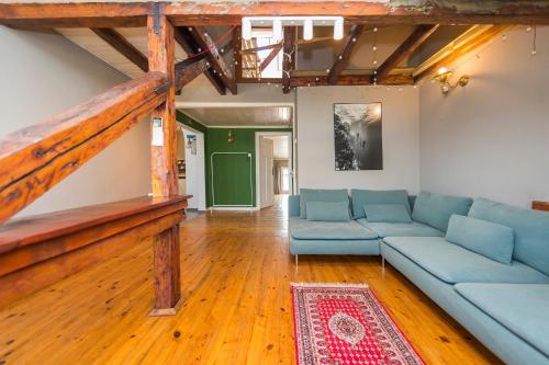 Cozy family loft at Women's market