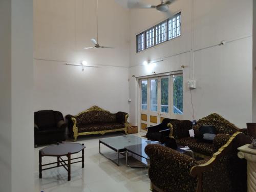Posezení v ubytování Singh shab hotel