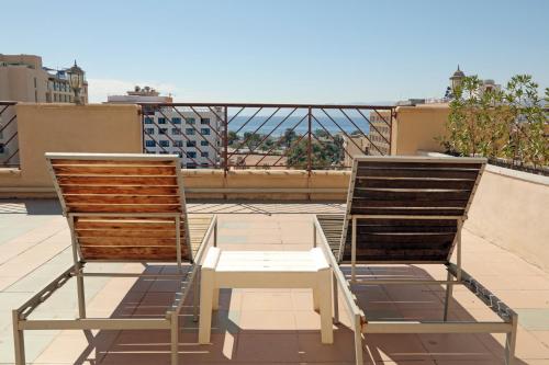 Golden Lotus hotel Aqabaにあるバルコニーまたはテラス