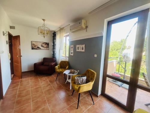 Χώρος καθιστικού στο Kasandra Apart Hotel